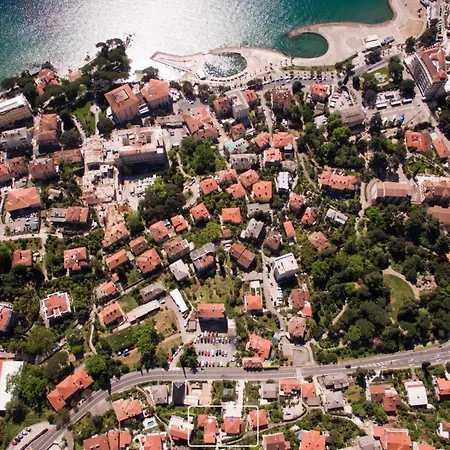 Vero-1 By Interhome * 오파티아